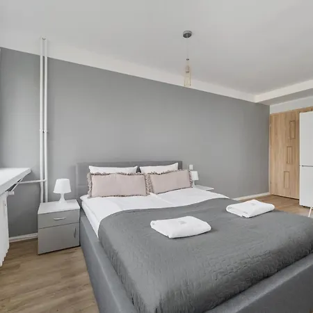 Апартаменты Cozy Old Town For 4 Guests In By Renters